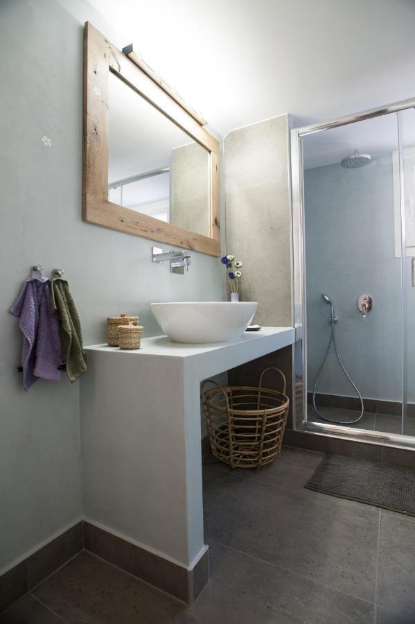 Modern-Vintage Apartment By Acropolis Museum アテネ エクステリア 写真